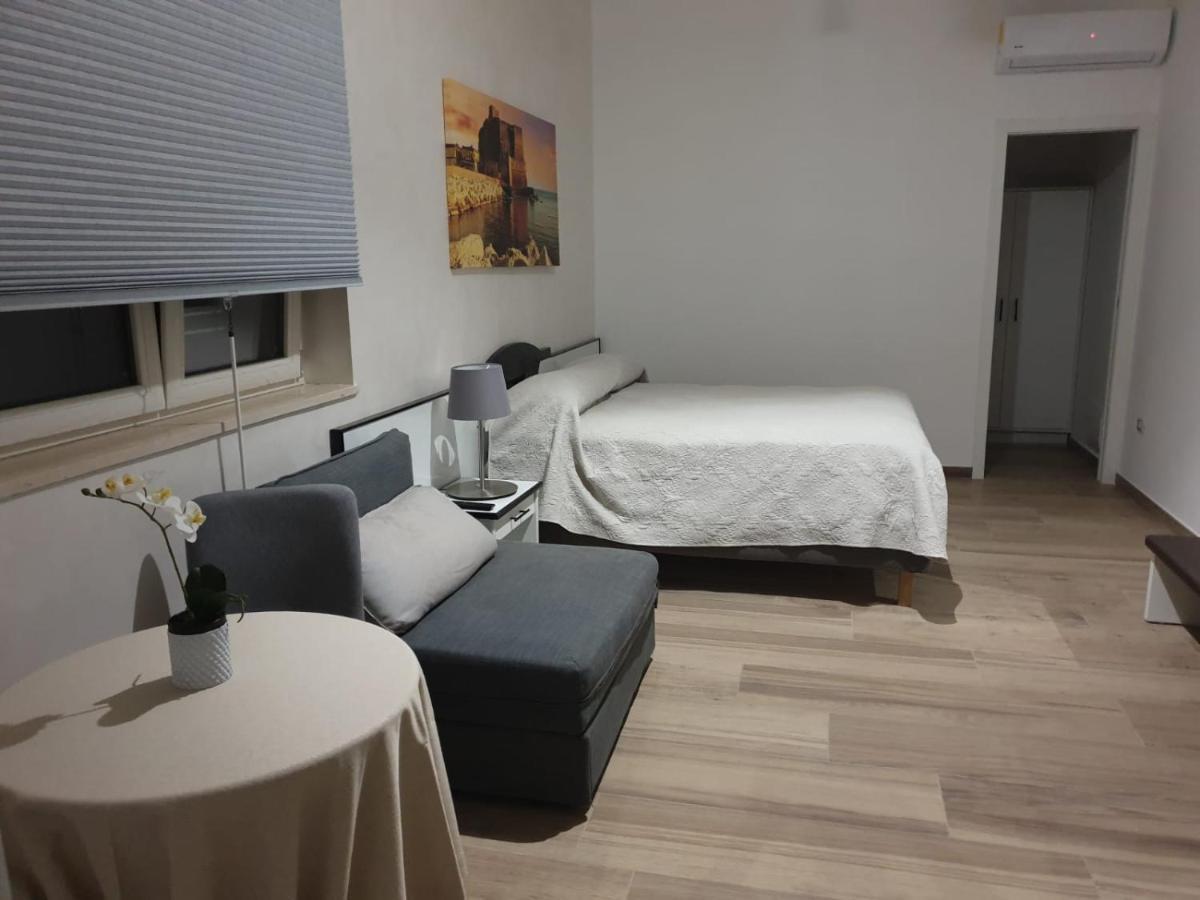 アングリ Residenza Carlucciアパートホテル エクステリア 写真